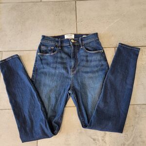 Frame Ali High Rise Cigarette Jeans Size 27‎